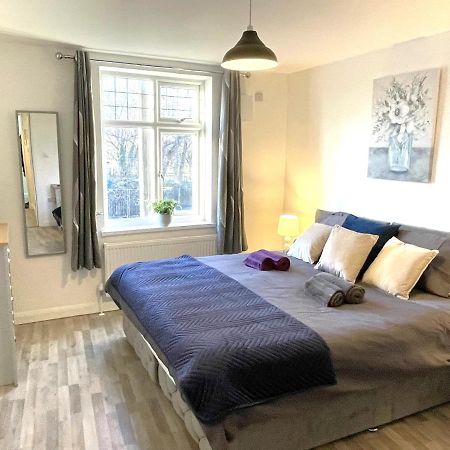 Supreme - 1 Bedroom Apart Sleeps 4 Short/Long Stay Gillingham  Extérieur photo