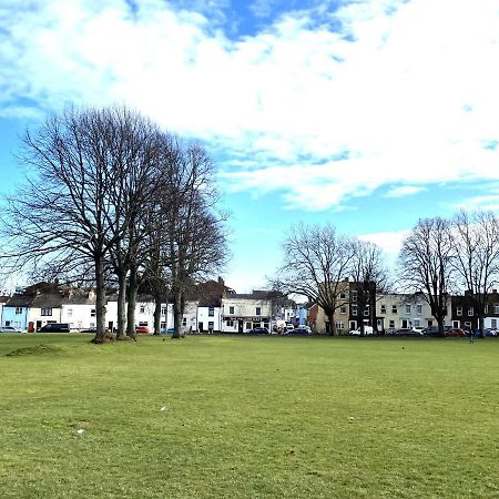 Supreme - 1 Bedroom Apart Sleeps 4 Short/Long Stay Gillingham  Extérieur photo