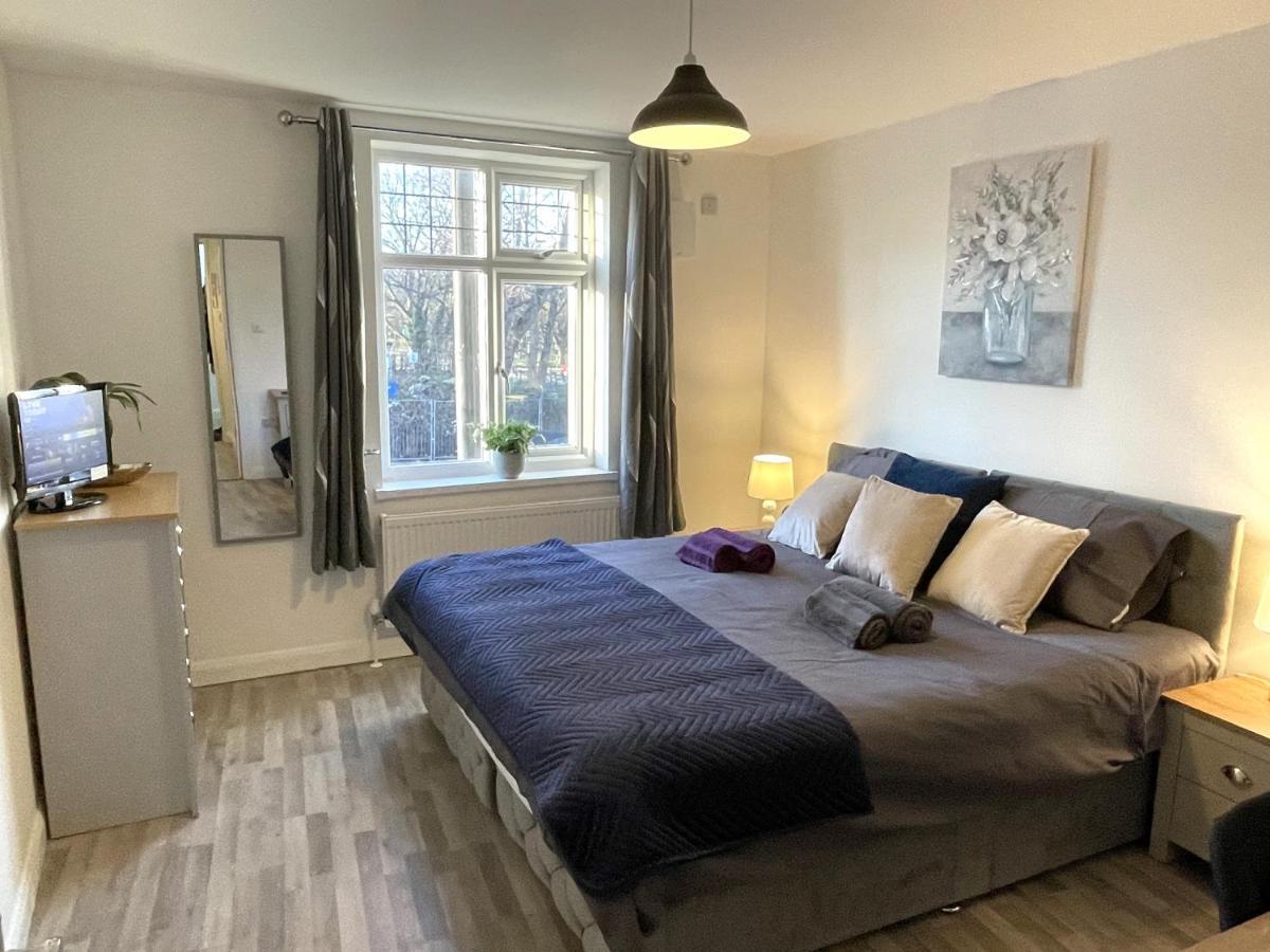 Supreme - 1 Bedroom Apart Sleeps 4 Short/Long Stay Gillingham  Extérieur photo