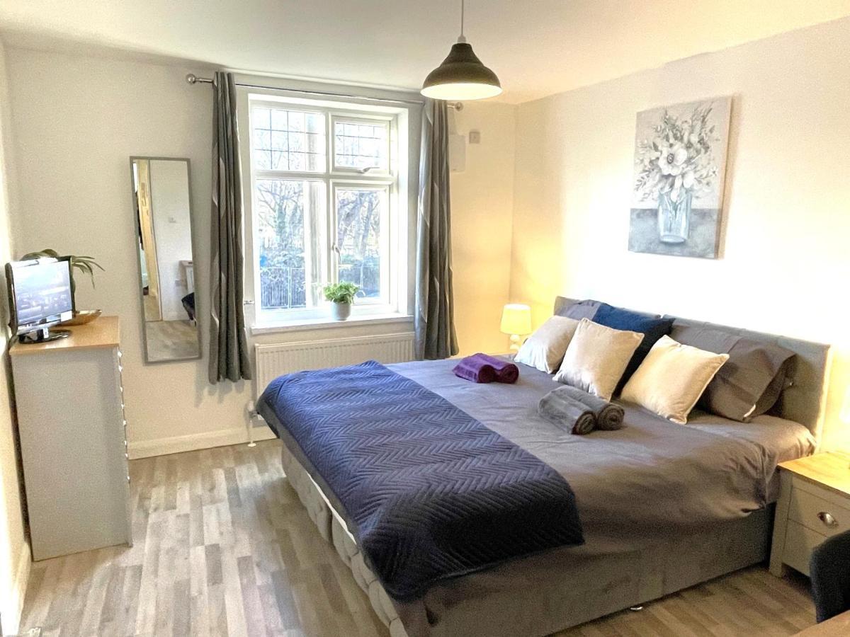 Supreme - 1 Bedroom Apart Sleeps 4 Short/Long Stay Gillingham  Extérieur photo